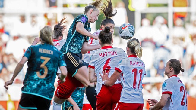 Nhận định Nữ Đức vs Nữ Ba Lan, 02h00 ngày 05/07 – Euro Nữ 2 Màn chạm trán khó đoán giữa Nữ Đức vs Nữ Ba Lan