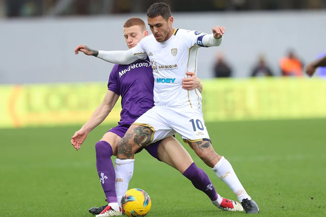 Màn chạm trán khó đoán giữa Cagliari vs Fiorentina